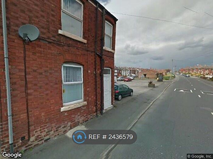 3 Bedroom End Of Terrace House To Rent In Gibson Lane, Kippax, Leeds, LS25