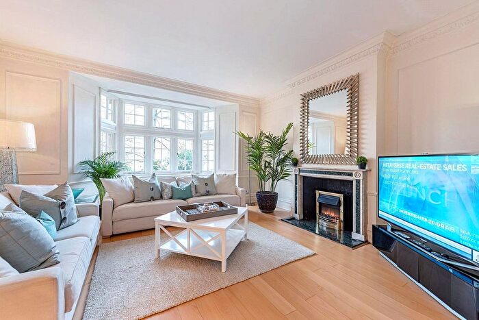 4 Bedroom Flat To Rent In Knightsbridge, Kensington And Chelsea, London, SW1X