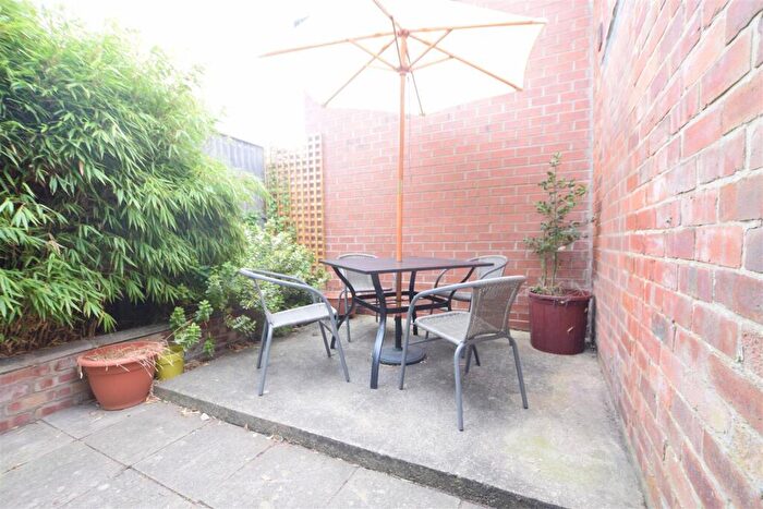 4 Bedroom Terraced House To Rent In Sibthorp Street - Student House - /, LN5