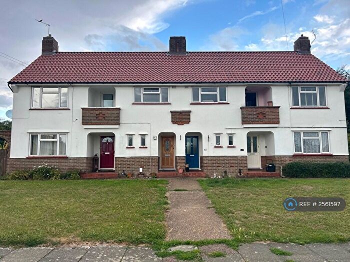 2 Bedroom Maisonette To Rent In Downland Way, Epsom, KT18