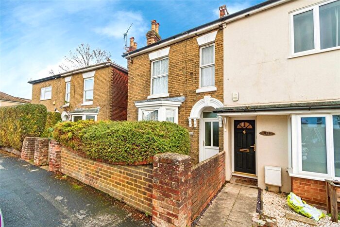 3 Bedroom Semi Detached House For Sale In Priory Road, Southampton, Hampshire, SO17