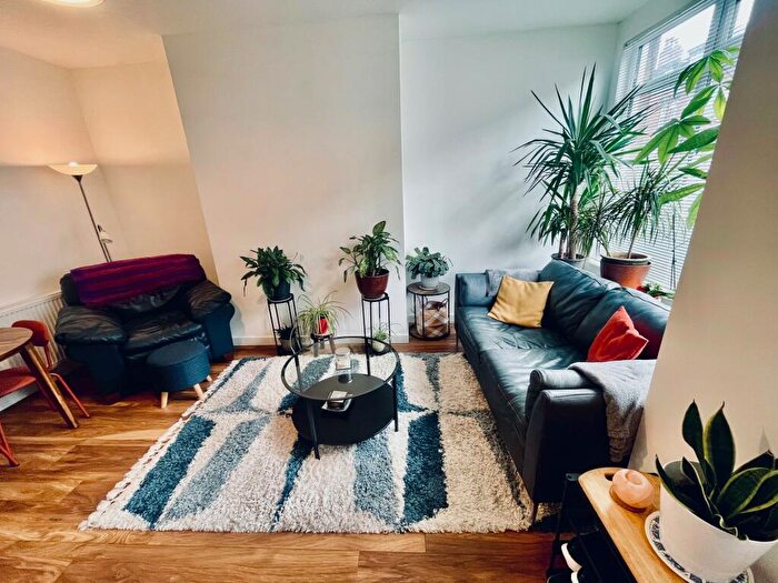 3 Bedroom Terraced House To Rent In Village Terrace Leeds, LS4