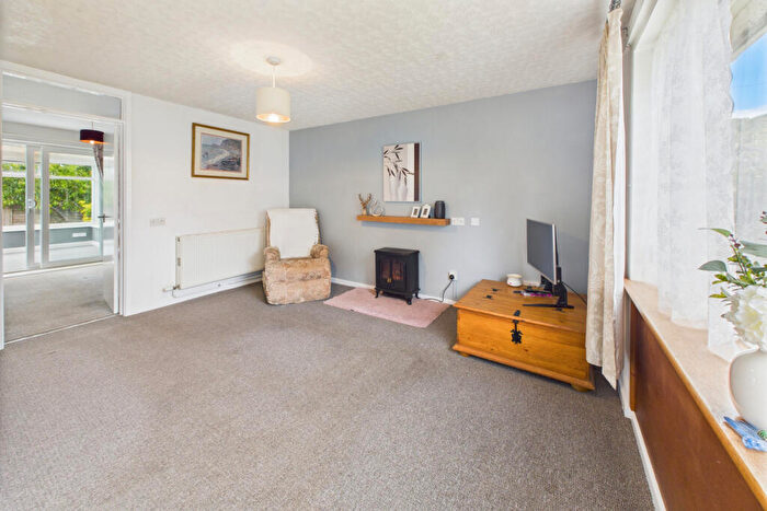 1 Bedroom Bungalow To Rent In Elmdean, Cinderford, Gloucestershire, GL14