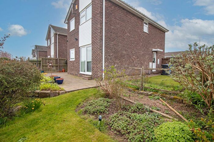 3 Bedroom Detached House For Sale In Mosborough Hall Drive, Halfway, S20