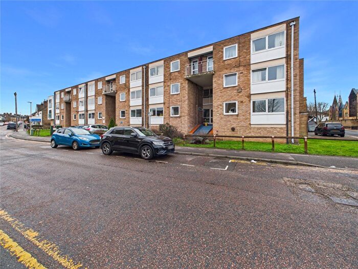 Studio To Rent In Mildmay Court, Mildmay Road, Chelmsford, Essex, CM2