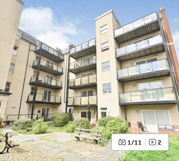 2 Bedroom Apartment To Rent In Flagstaff Court, Canterbury, CT1