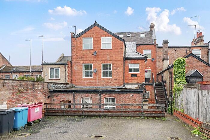 2 Bedroom Flat For Sale In Astenway House, Chesham, Buckinghamshire, HP5