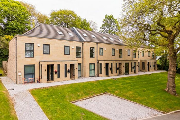 4 Bedroom Terraced House For Sale In Cliff Oaks, Fawcett Lane, Wortley, Leeds, LS12