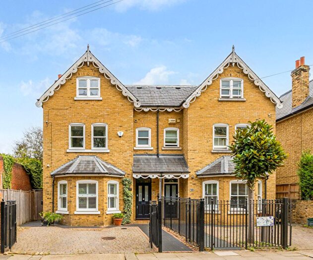 5 Bedroom Semi Detached House For Sale In Burlington Road, London, W4