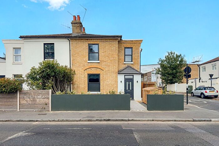 2 Bedroom Flat For Sale In Forest Lane, London, E7