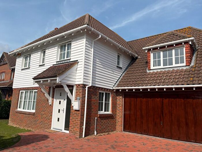 5 Bedroom Detached House To Rent In Petrel Way, Folkestone, CT18