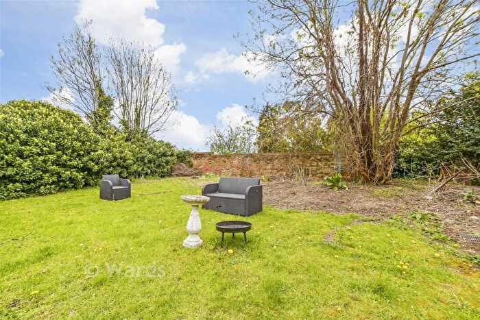 2 Bedroom Flat For Sale In High Street, Milton Regis, Kent, ME10