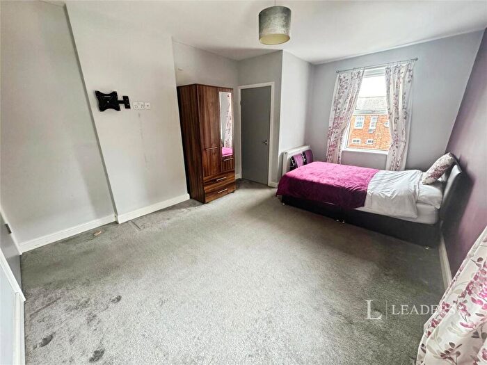 6 Bedroom House To Rent In Albert Road, DN35