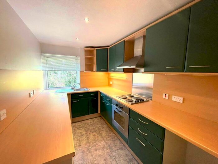 2 Bedroom Apartment To Rent In Priest Close, Nettlebed, RG9