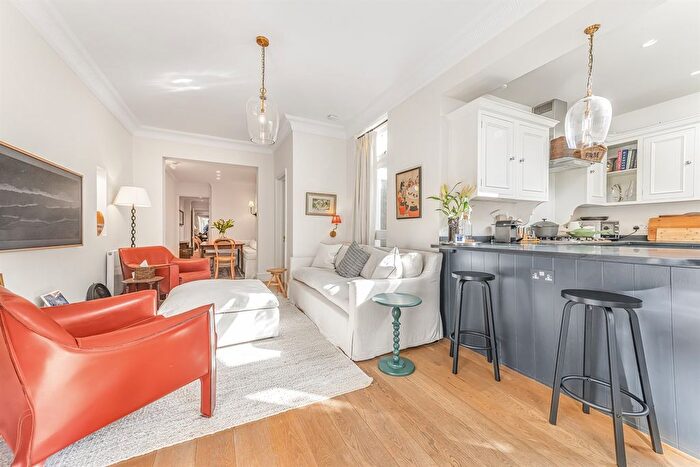 2 Bedroom Flat To Rent In Evelyn Gardens, London, SW7