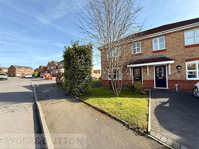 3 Bedroom Semi-Detached House To Rent In Canisp Close, Chadderton, Oldham, OL9