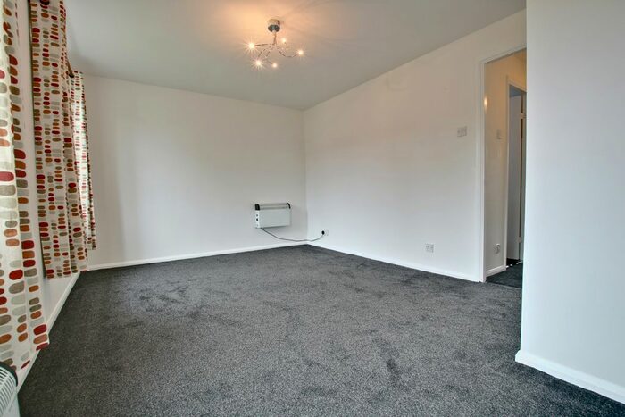 1 Bedroom Flat To Rent In Taylor Close, Farnborough, Orpington, BR6