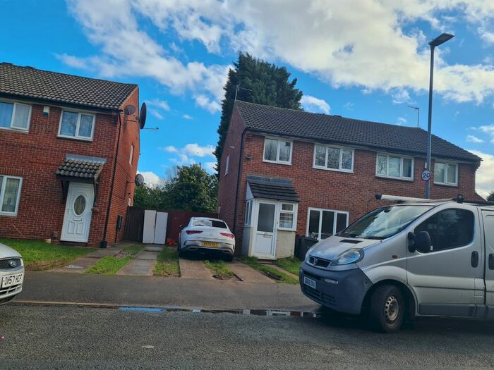 3 Bedroom Semi-Detached House To Rent In Princess Road, Birmingham B5