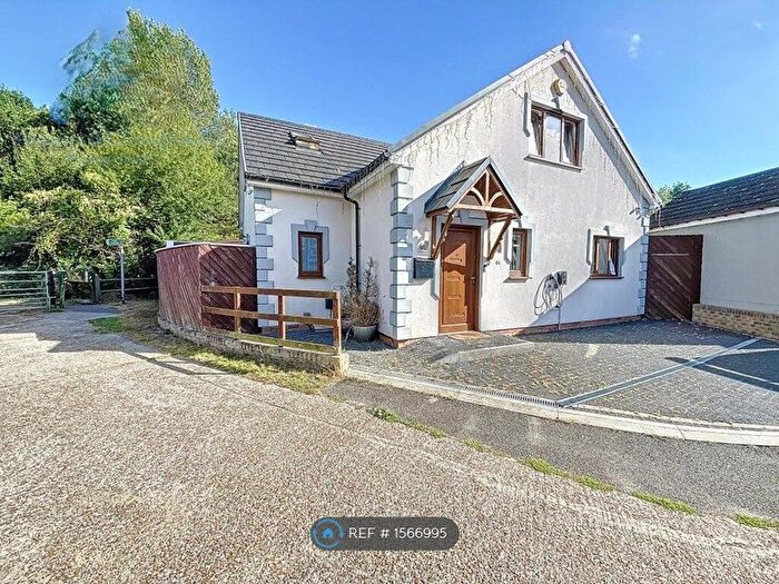 4 Bedroom Detached House To Rent In Brook Lane, Snodland, ME6