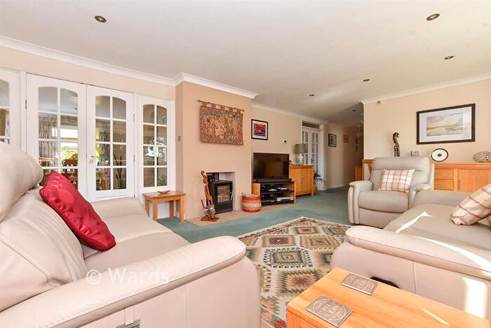 3 Bedroom Detached Bungalow For Sale In Farmer Close, Hythe, Kent, CT21