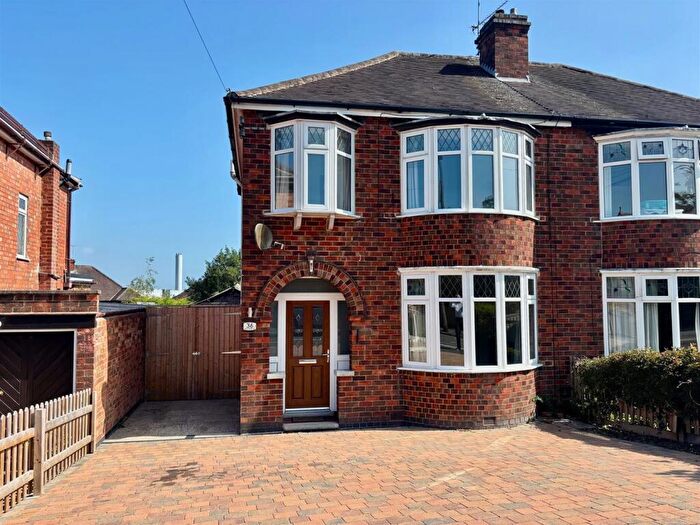 3 Bedroom Semi-Detached House To Rent In Elms Avenue, Littleover, Derby, DE23