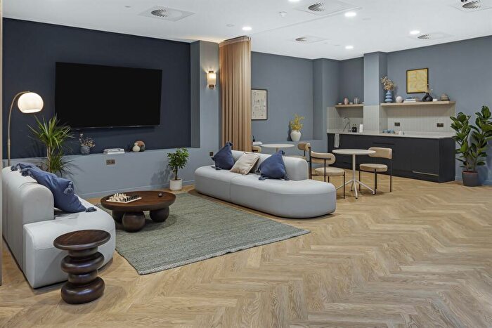 Apartment To Rent In Node Studio, E14 - Photo 9