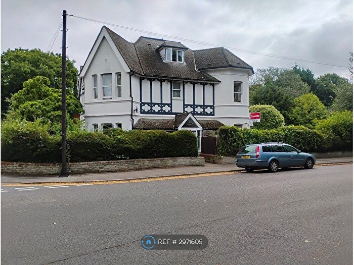 3 Bedroom Flat To Rent In Dean Park Court, Bournemouth, BH1