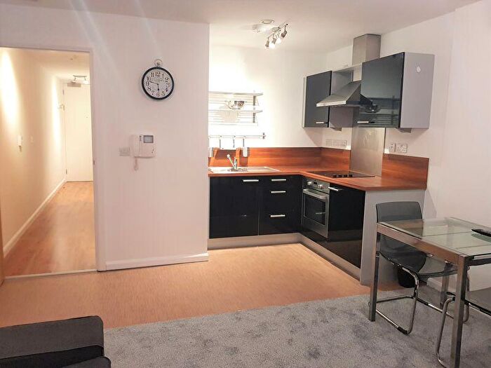 1 Bedroom Flat For Sale In Mann Island, Liverpool, L3