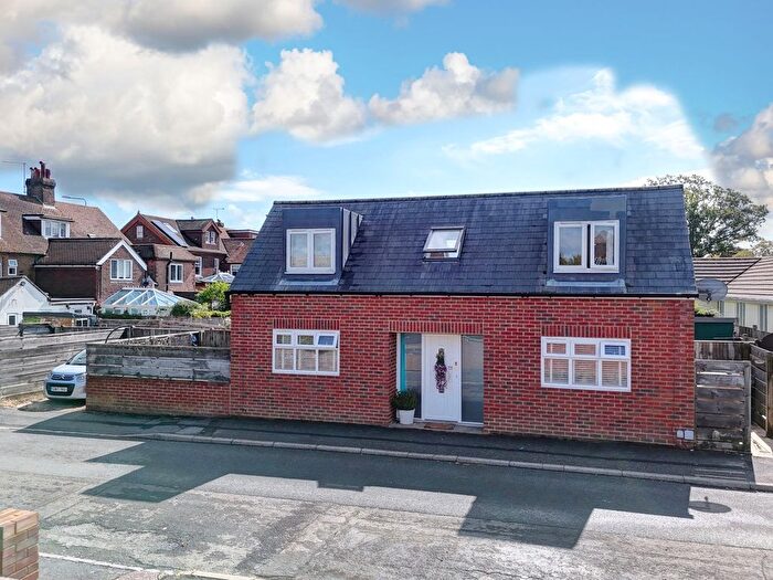 1 Bedroom Detached House For Sale In Falcon Way, Hailsham, BN27