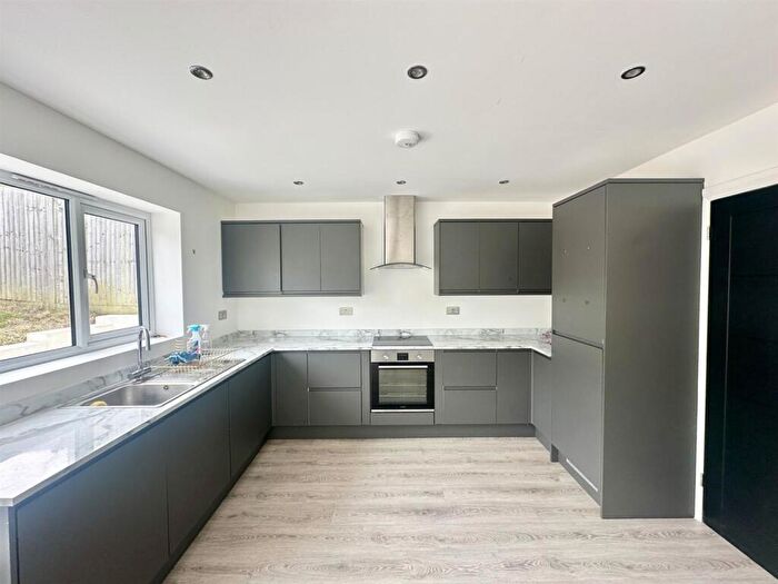 3 Bedroom Detached House To Rent In Kings Avenue, Newhaven, BN9