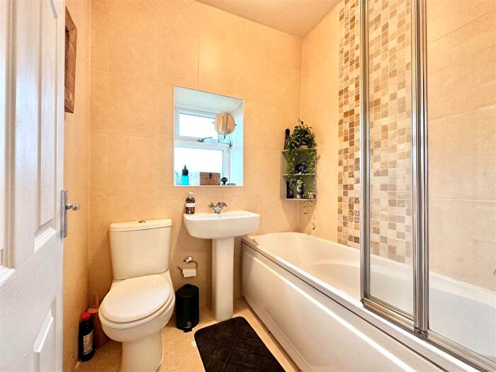 2 Bedroom Terraced House For Sale In Chapel Road, Whaley Bridge, High Peak, SK23