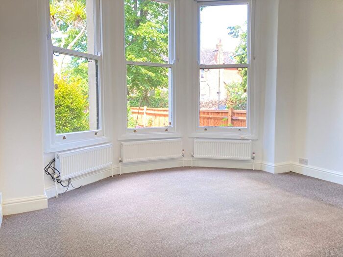 1 Bedroom Flat To Rent In Very Near Inglis Road Area, Ealing Common Area, W5