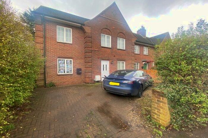 3 Bedroom End Of Terrace House To Rent In Central Avenue, Bedford, MK42