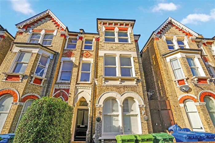 1 Bedroom Flat For Sale In Oakhurst Grove, London, SE22
