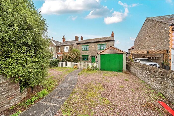 3 Bedroom Detached House For Sale In North Street, Oldland Common, Bristol, Gloucestershire, BS30