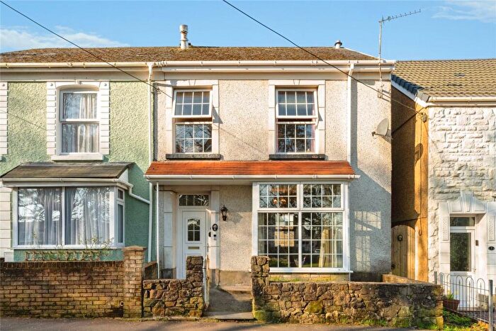 4 Bedroom Semi Detached House For Sale In Woodlands, Gowerton, Swansea, SA4