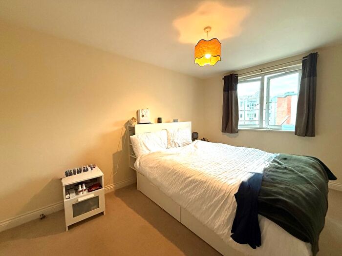 2 Bedroom Flat To Rent In Constantine House, New North Road, EX4