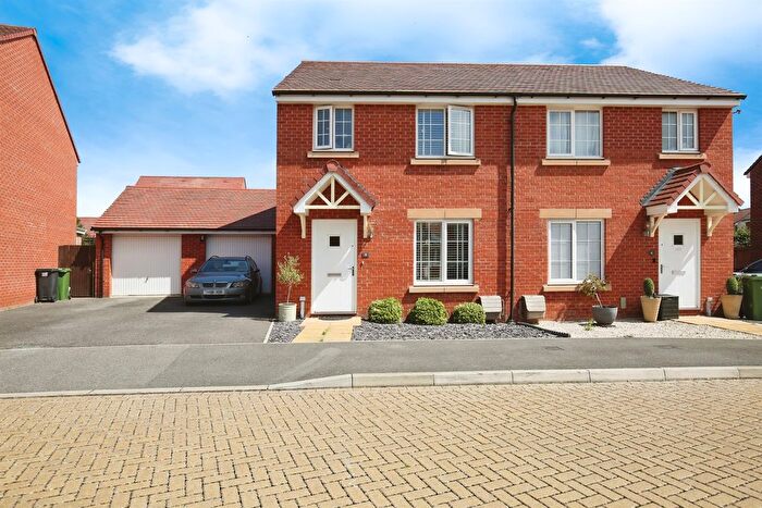 3 Bedroom Semi-Detached House For Sale In Plantation Avenue, Marcham, Abingdon, OX13