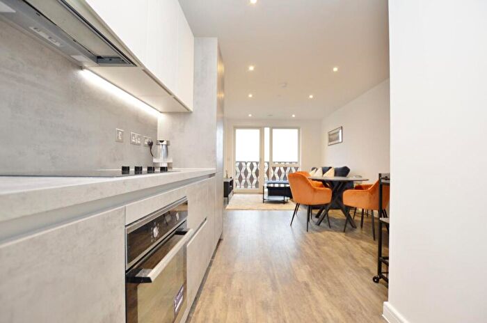 1 Bedroom Flat For Sale In Drydock Square, Barking, IG11