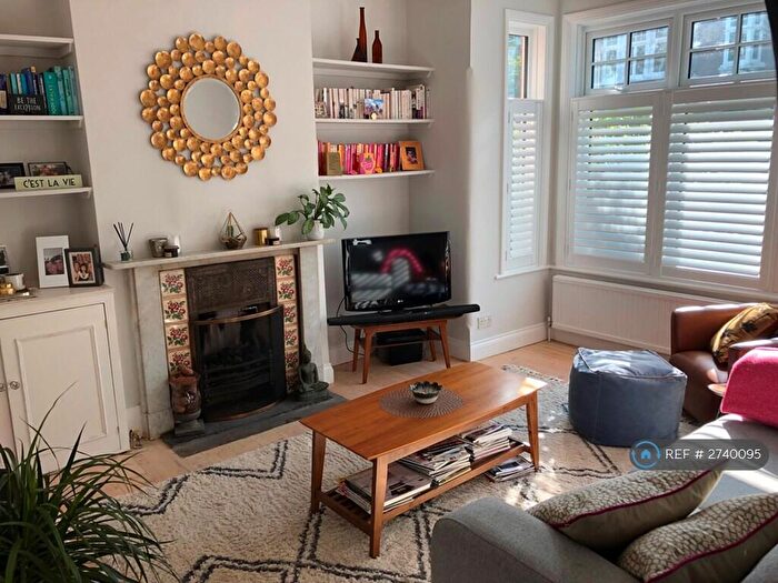 2 Bedroom Maisonette To Rent In Cowley Road, London, SW14