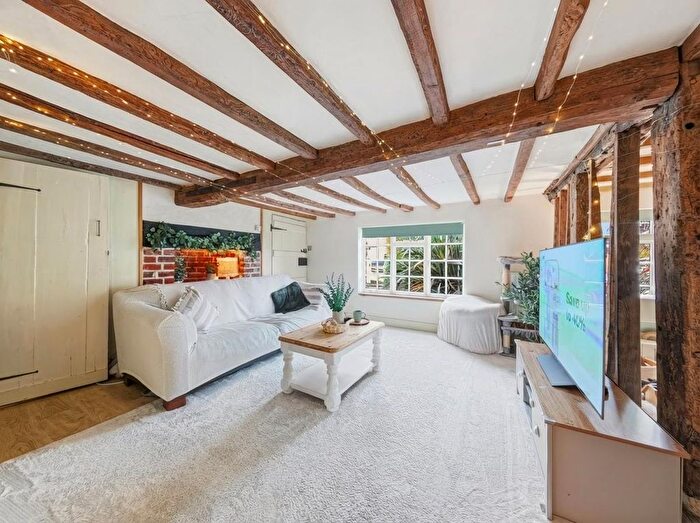 2 Bedroom Flat For Sale In Borstal Hill, Whitstable, CT5