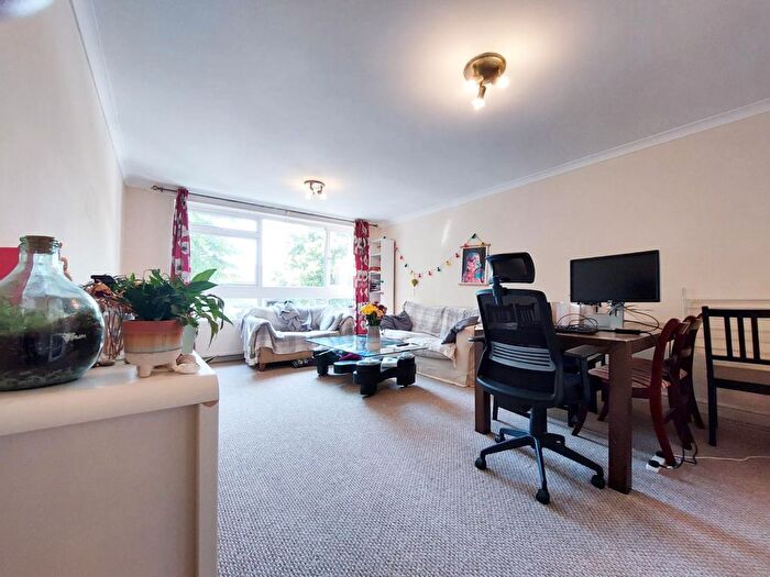 2 Bedroom Flat To Rent In Westpark, Eaton Rise, Ealing, London, W5
