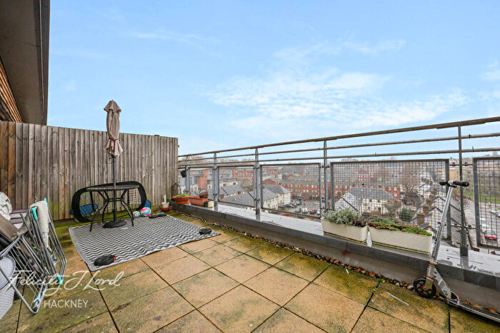 1 Bedroom Flat For Sale In Harry Zeital Way, London, E5