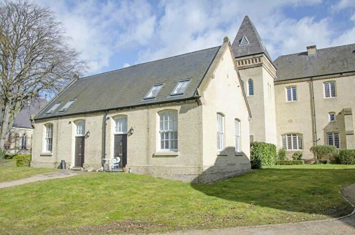 2 Bedroom Mews For Sale In Bedford Wing, Kingsley Avenue, Fairfield, SG5