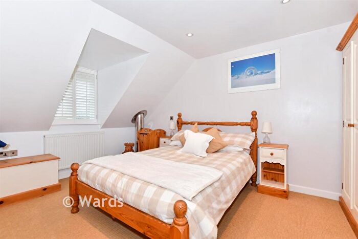 3 Bedroom Terraced House For Sale In Queens Road, Maidstone, Kent, ME16