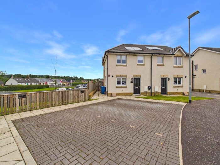 3 Bedroom Semi-Detached House For Sale In Hawthorn Way, Glenboig, Coatbridge, ML5
