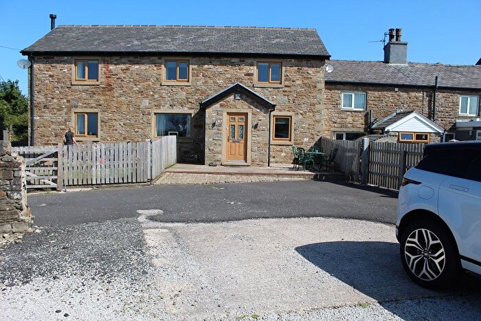 4 Bedroom Barn Conversion To Rent In Watling Street, Tottington, BL8