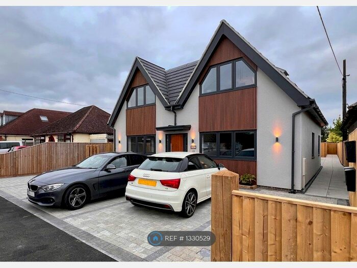 1 Bedroom Flat To Rent In Churchill Road, Kidlington, OX5