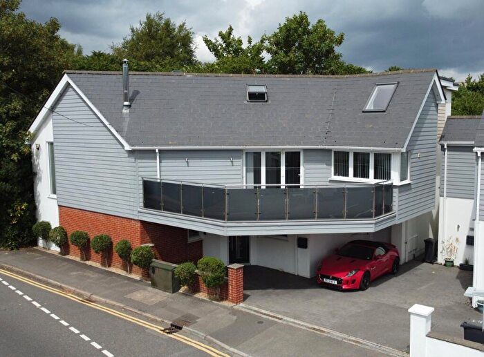 3 Bedroom Detached House To Rent In North Lodge Road, Penn Hill, Poole, BH14