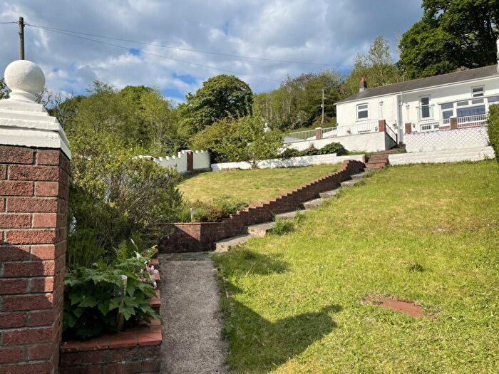 3 Bedroom Semi-Detached House For Sale In Ty'R Berllan, Bryngolwg, Aberdare, CF44